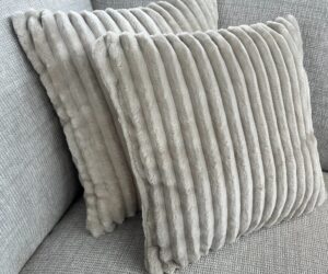 Coussin MySofa beige – 45 cm
