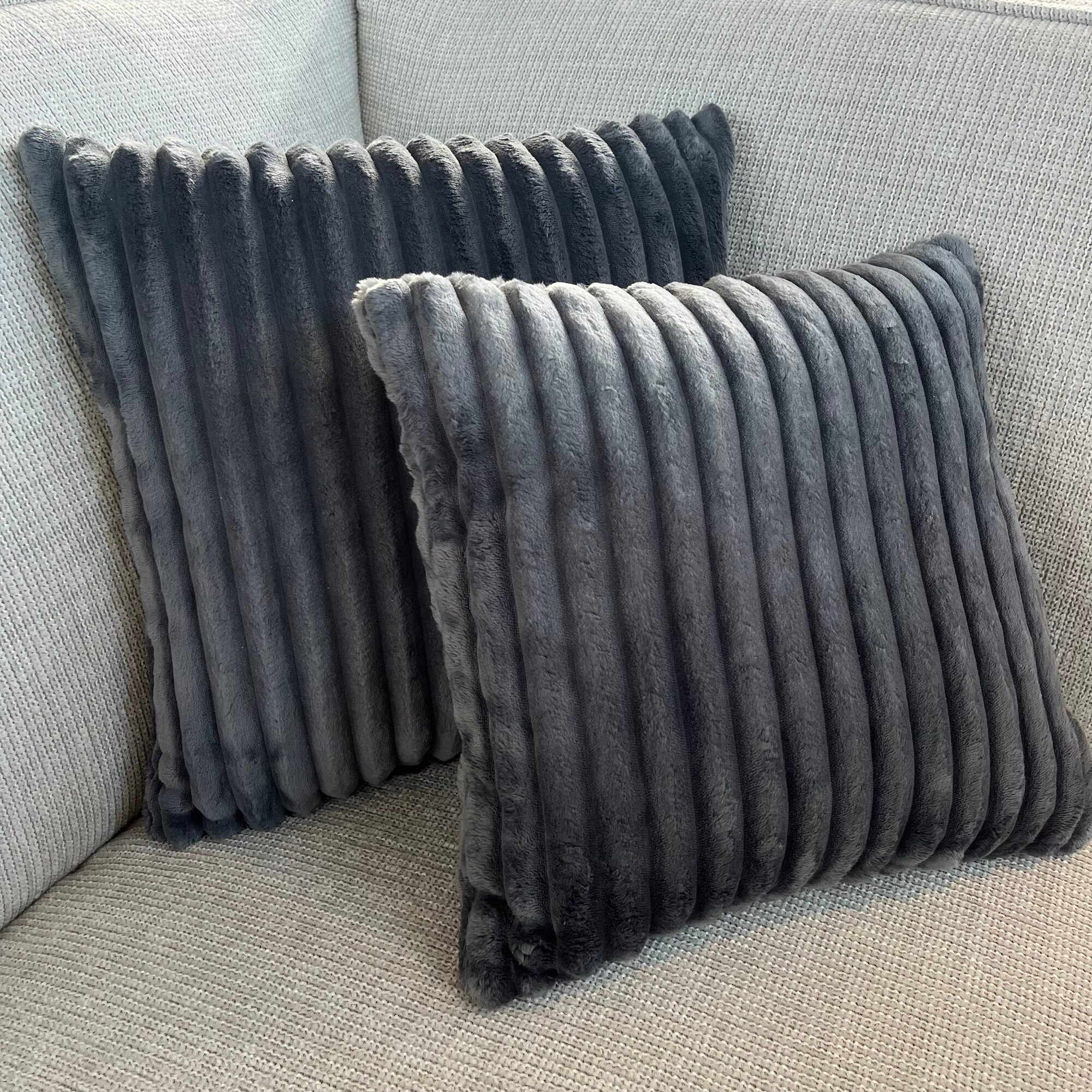Coussin MySofa anthracite – 45 cm