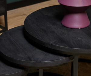Alternative view of Set de tables basses Triole en bois de manguier noir – 70 cm