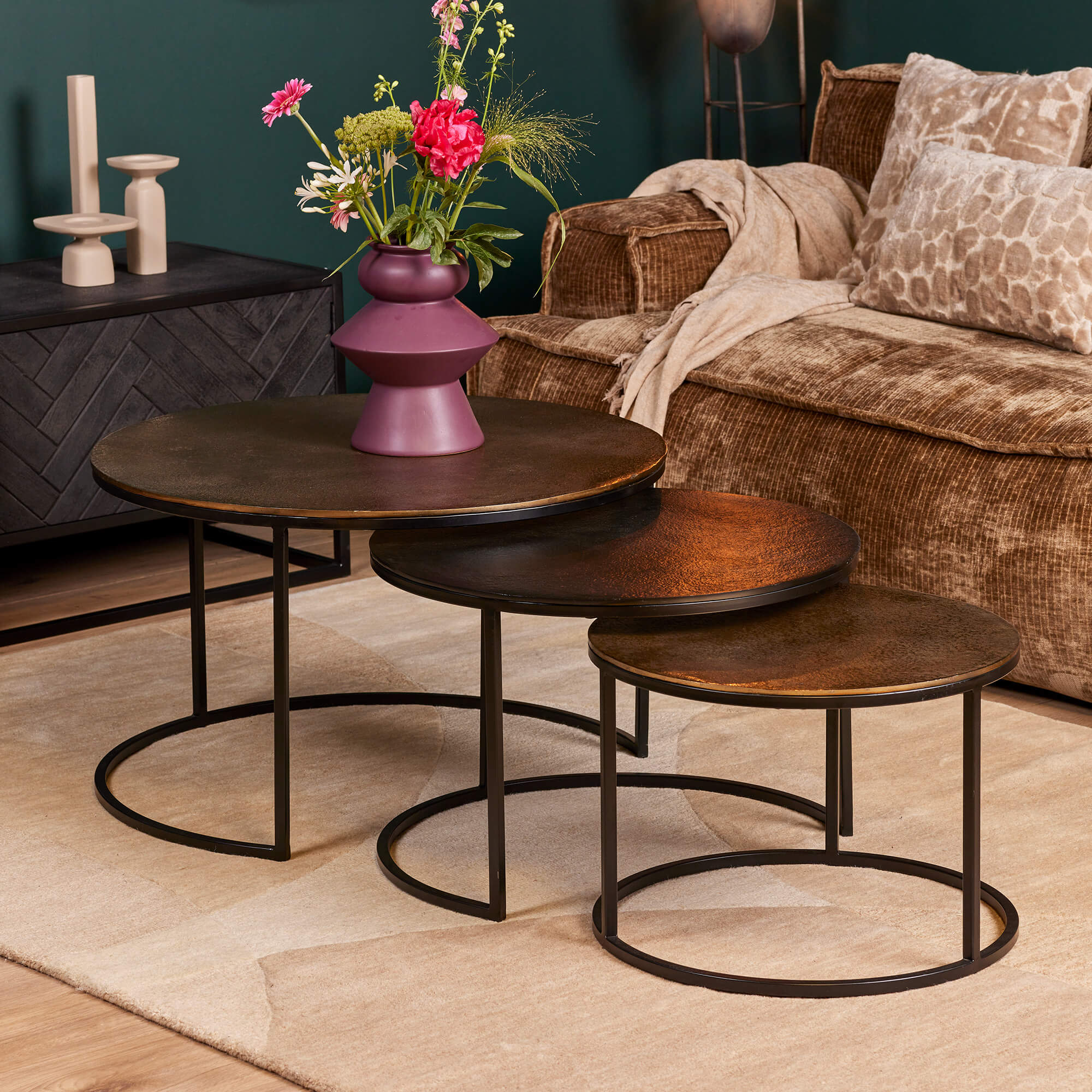 Set de tables basses Xaro en aluminium doré/noir – 75 cm