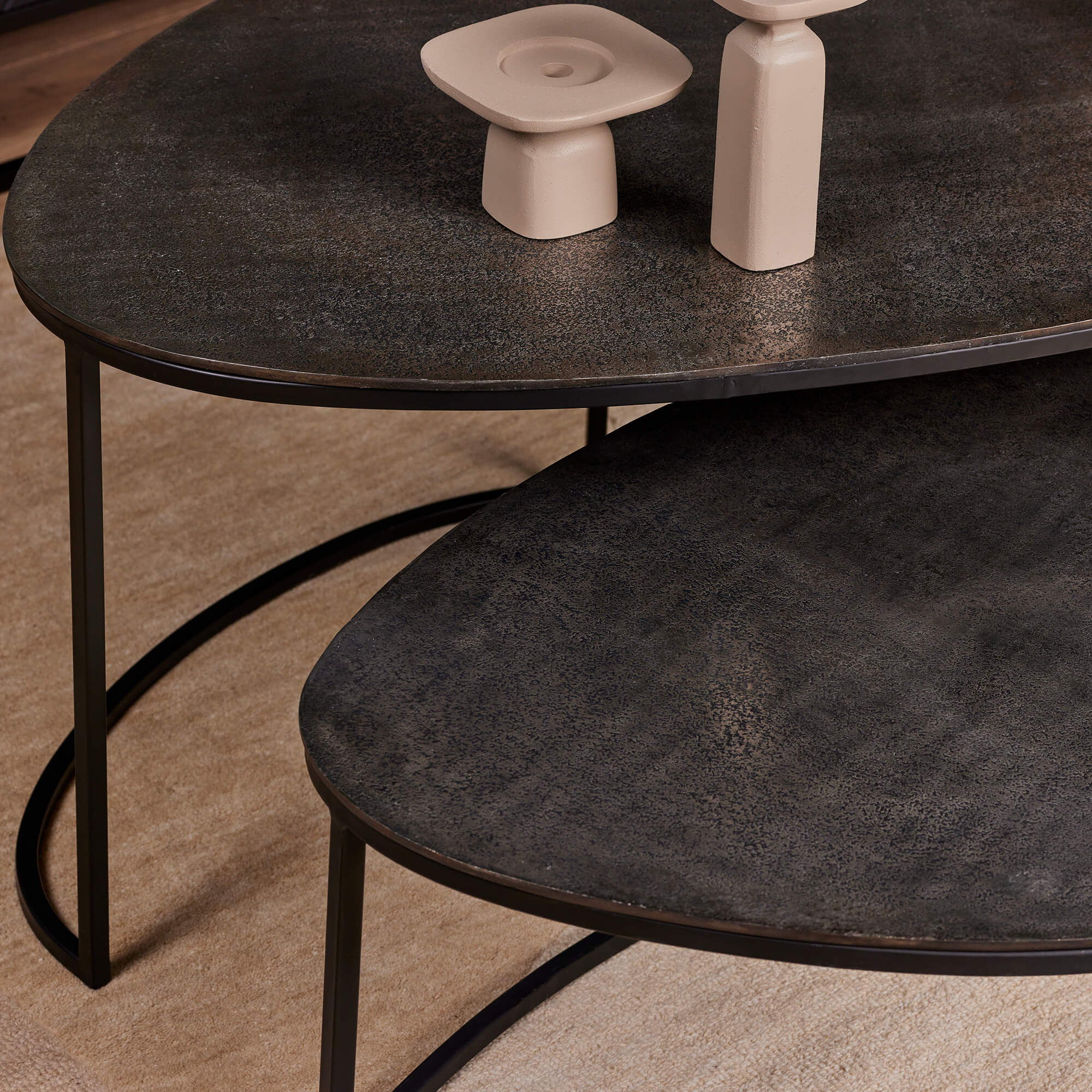 Set de tables basses Lana en aluminium noir – 65 cm – Image 2