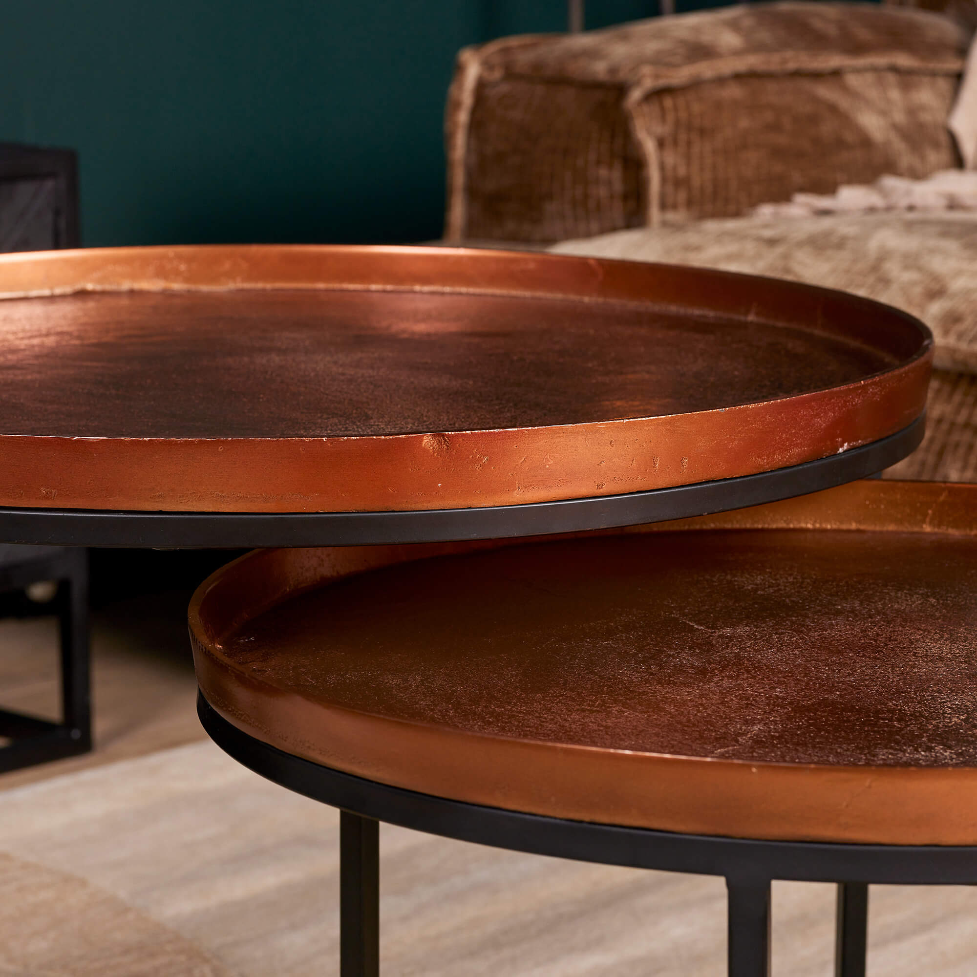 Set de tables basses Clive en aluminium cuivre – 70 cm – Image 3