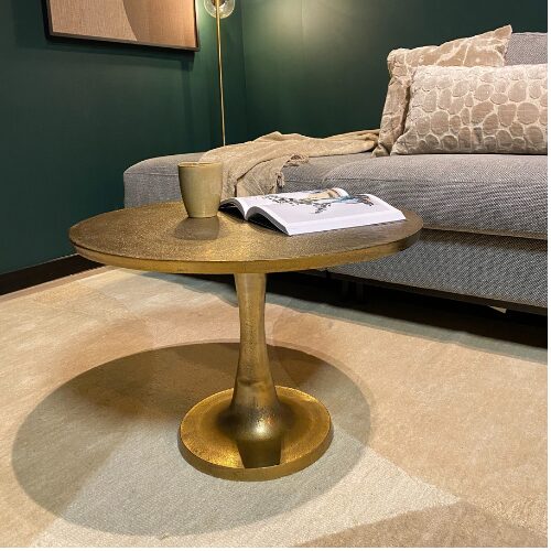 Table basse Amara en aluminium doré – 65 cm