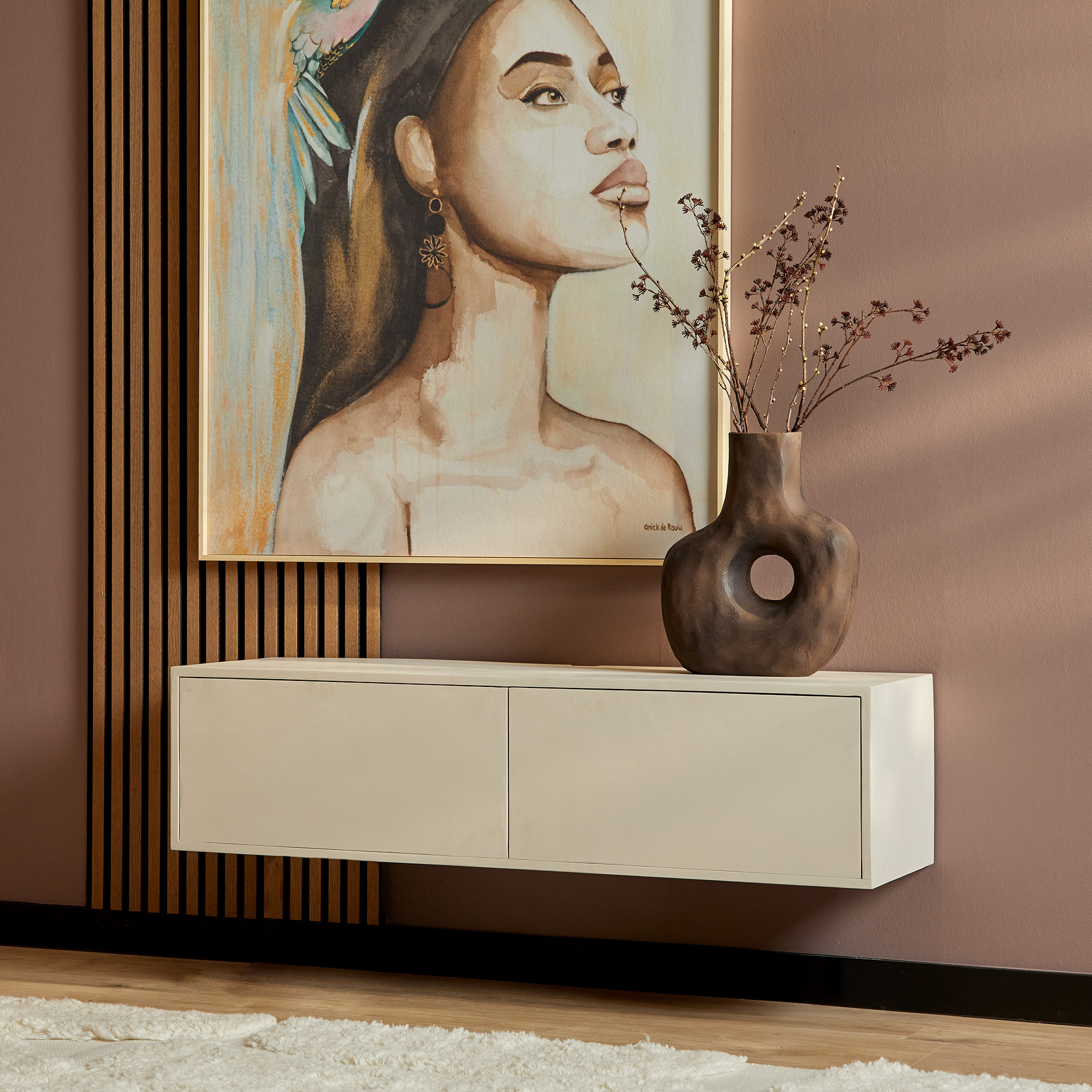 Meuble TV suspendu Vison en bois de manguier finition sable – 120 cm