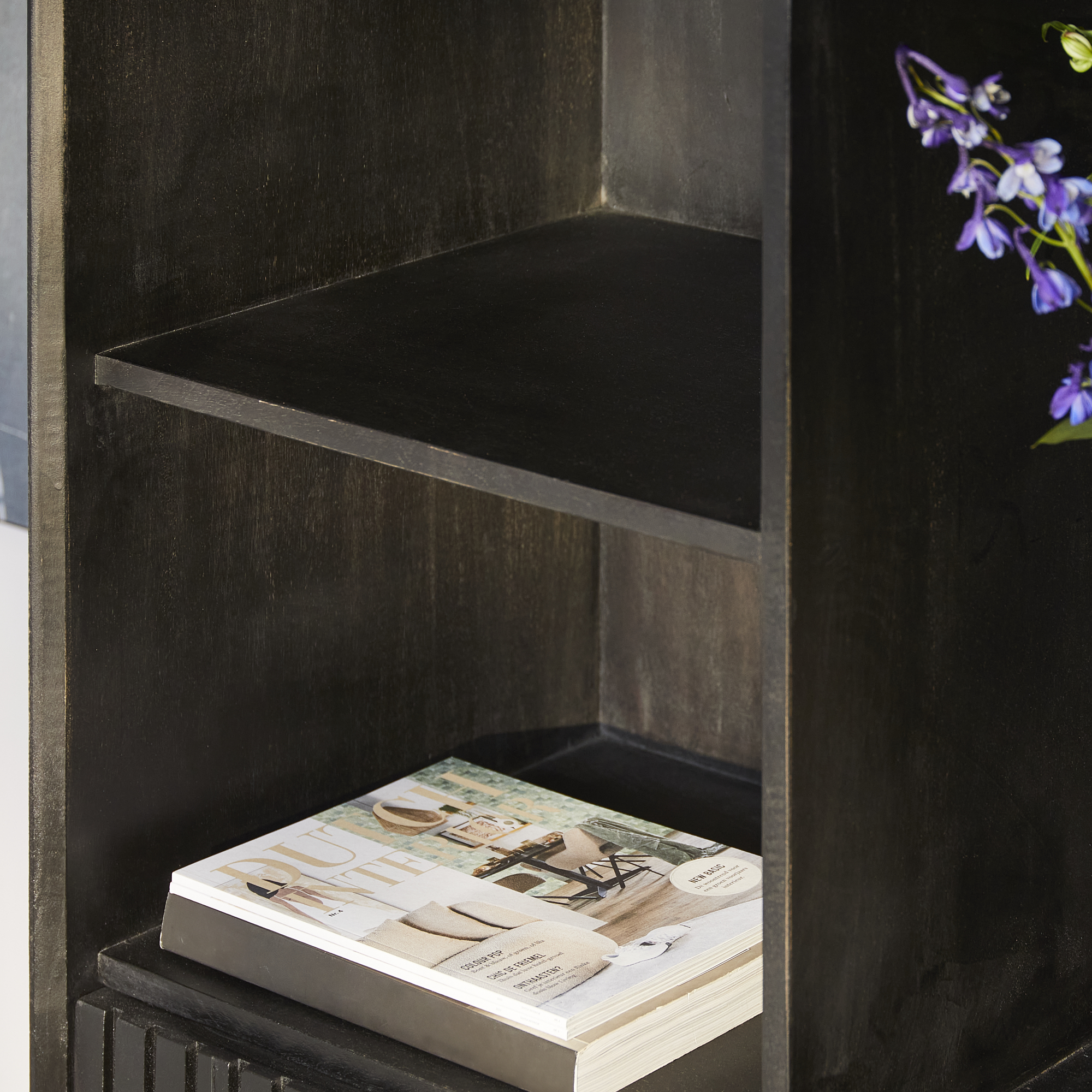 Bibliothèque à compartiments Madison XXL en bois de manguier noir – 135 cm – Image 2