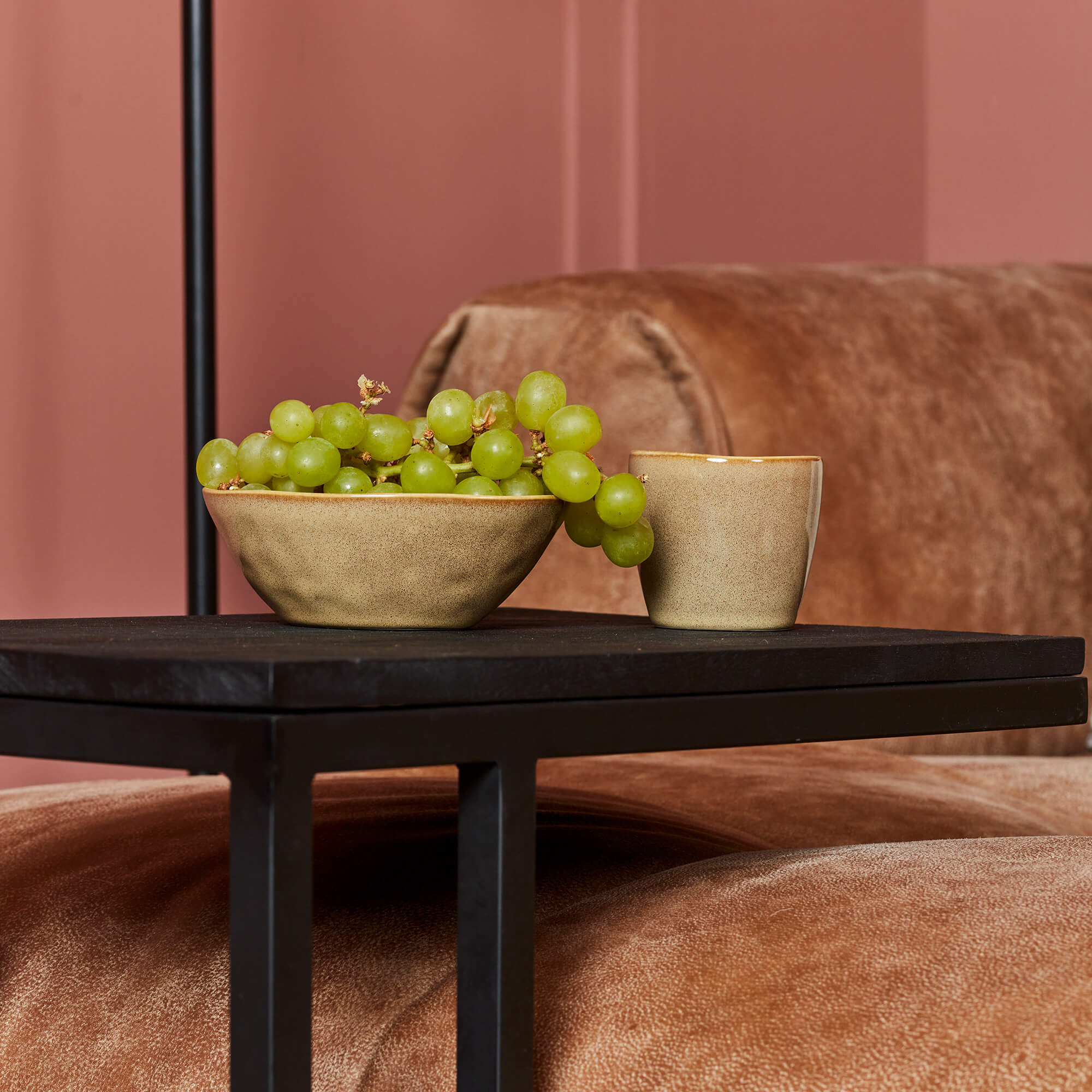 Table basse en bois de manguier noir – 53 cm – Image 3